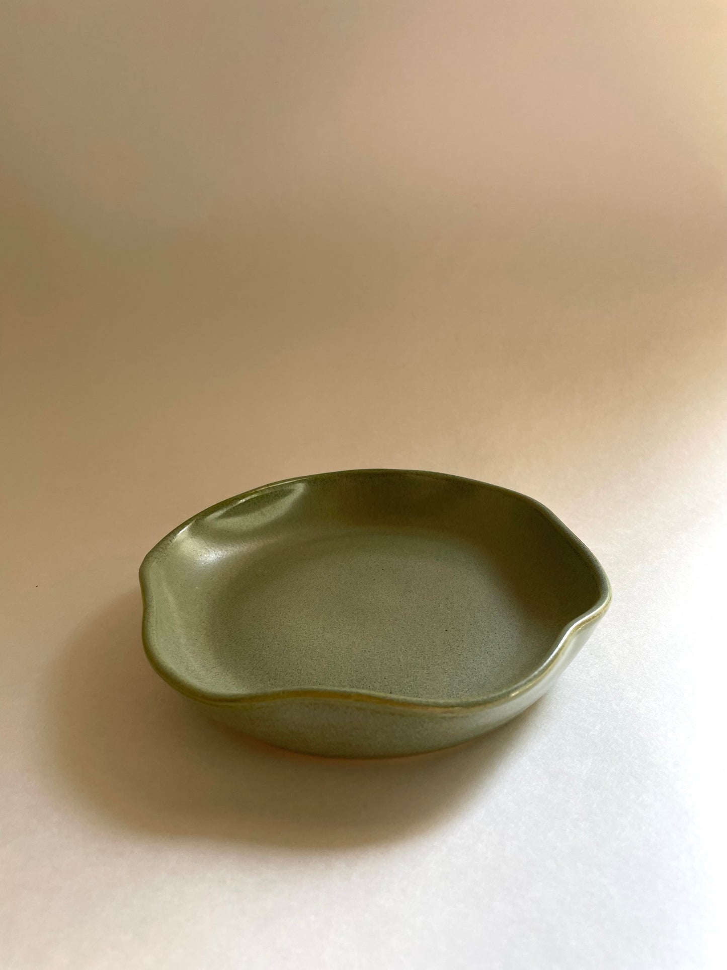 Jade wavy plate